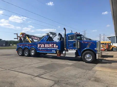 Fabel Repair Center & Exterior Truck Wash photo 2
