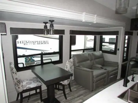 Fourwinds RV photo 2