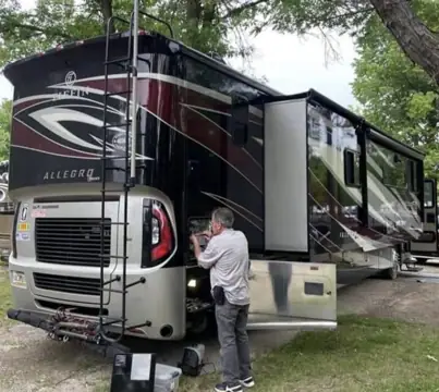 D and B Mobile RV photo 3
