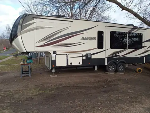 Chads Mobile RV in Hammond, WI