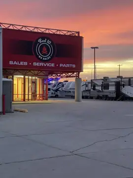 Red10 RV photo 2