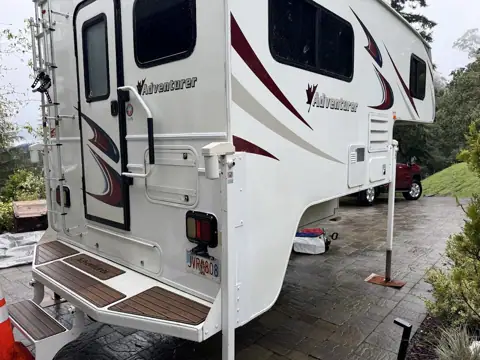 V&V Bros RVs and Trailers Parts and Services in Redwood City, CA