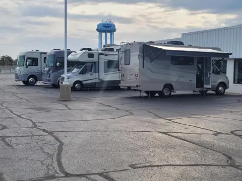 Ben Davis RV Super Center photo 3