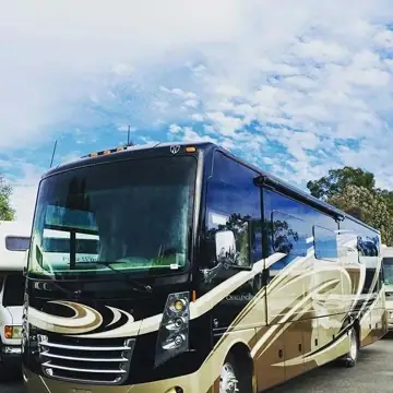Sonrise RV Parts and Body Repair photo 3