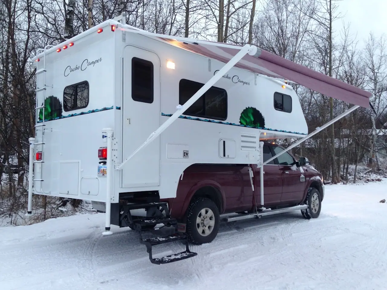 Cache Camper Mfg, RV repair in Palmer