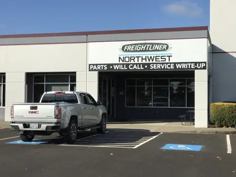 Freightliner Northwest in Coburg, OR