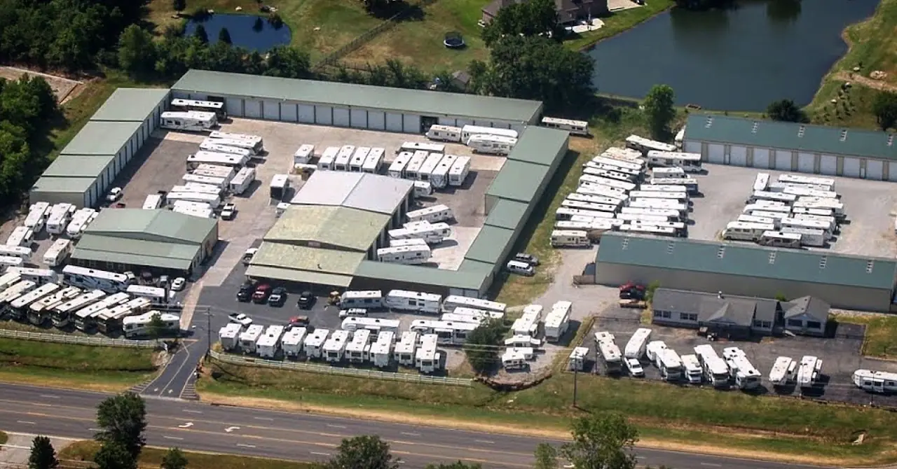 Wade's RV ServiceCenter, RV repair in Glenpool