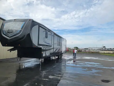 D & T RV Repair photo 2