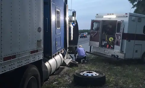 Holy Moses 24/7 Mobile Commercial Truck Trailer & RV Repair photo 2