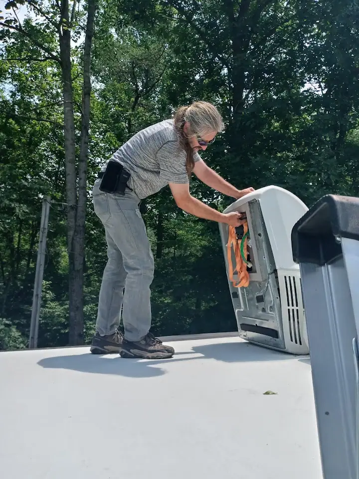 Strickland's RV Sales & Repair, LLC, RV repair in Marietta