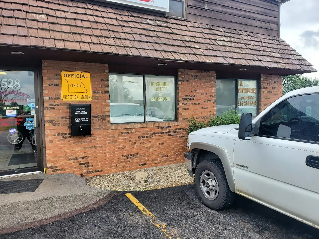 Bessinger's Automotive, RV repair in Pacific