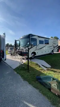 NCF Auto Glass - Mobile auto, RV, semi, windshield, and more Repair Glass Replacement photo 2