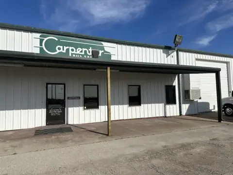 Carpenter Bus Sales - Waco photo 2