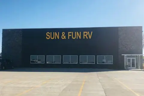 Sun & Fun RV photo 2