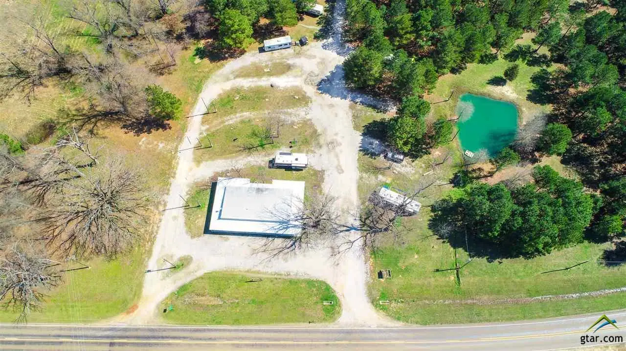 Lovin' Life RV Park and Country Store, RV repair in De Kalb