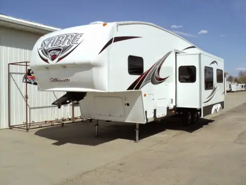 J & L RV Sales in Flandreau, SD