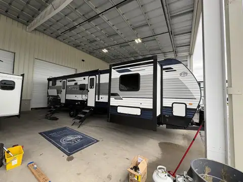 Blue Compass RV Columbia photo 3