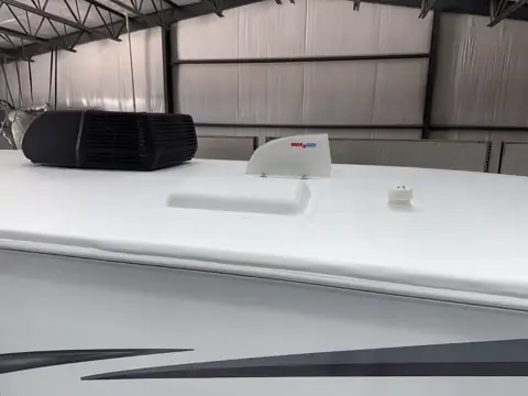 TX RV Roof photo 3