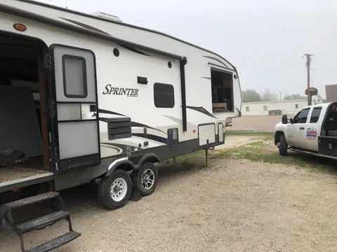 On The Road Again Camper Repair ( OTRA ) photo 3