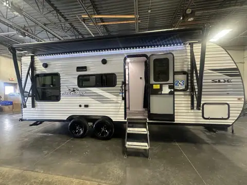 Kunes Freedom RV photo 3