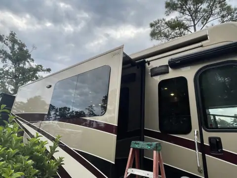 Holland RV photo 3